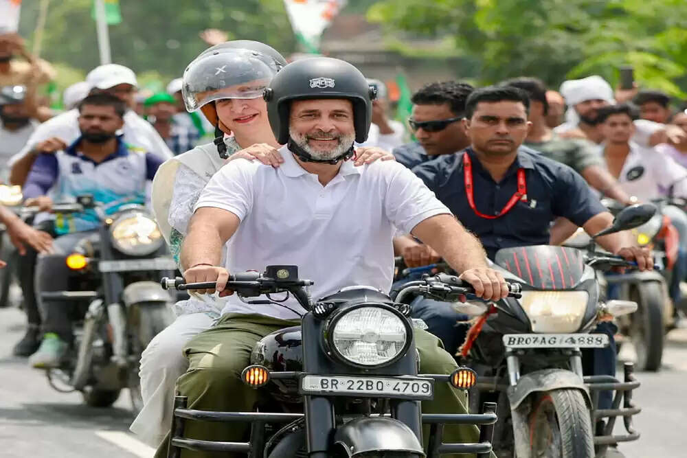 राहुल गांधी की वोटर अधिकार यात्रा बिहार में आगे बढ़ी