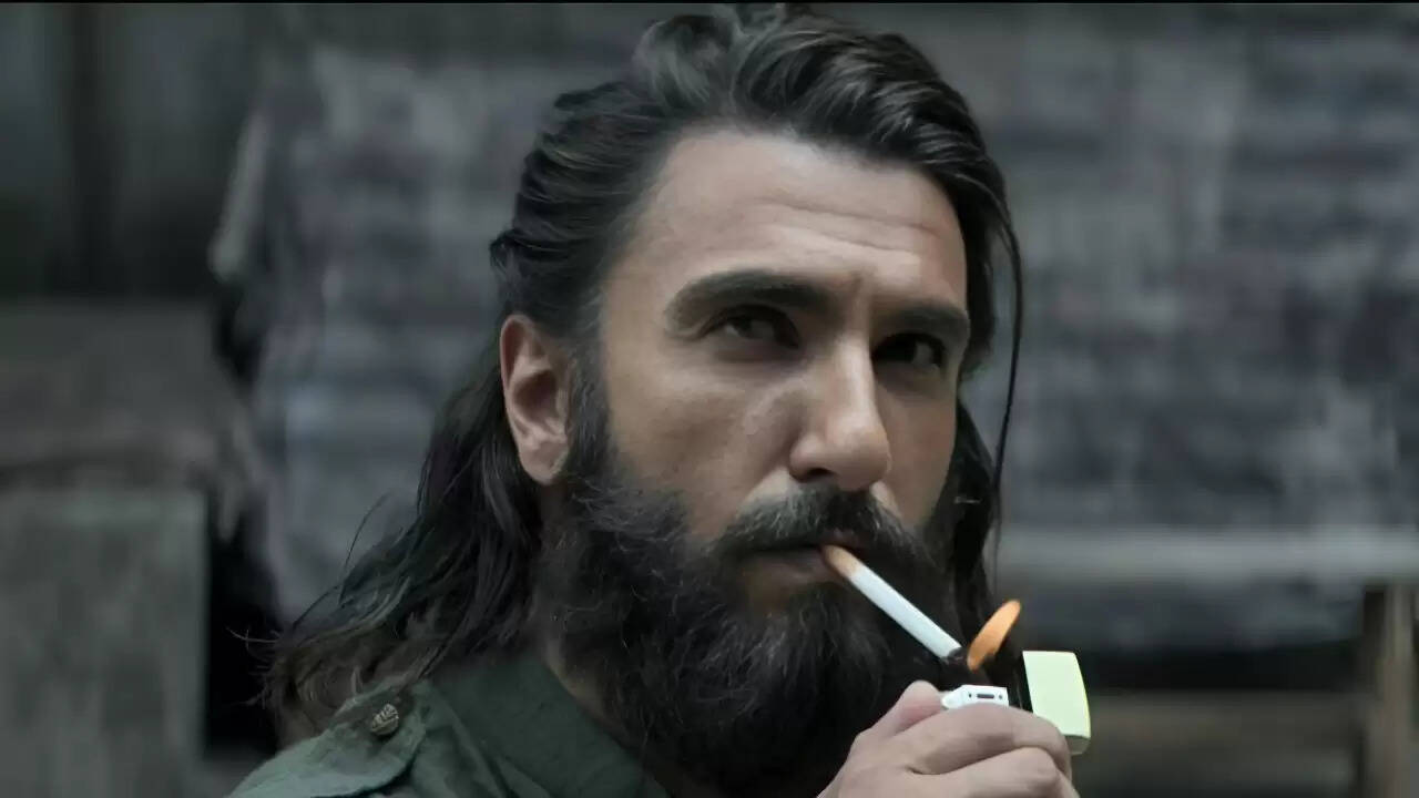 रणवीर सिंह की फिल्म 'धुरंधर' का ट्रेलर लॉन्च स्थगित, दुखद घटनाओं का असर