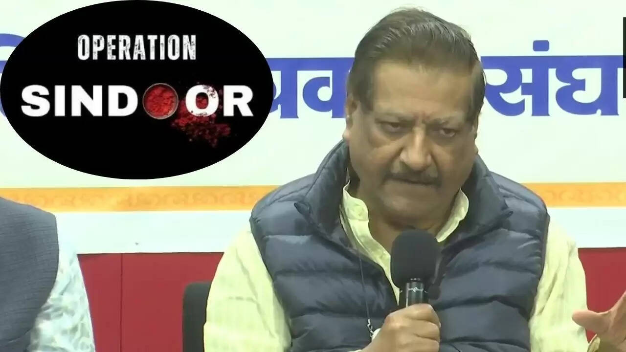 पृथ्वीराज चव्हाण का विवादास्पद बयान: माफी मांगने से किया इनकार