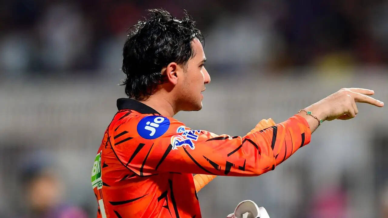 IPL 2026: अभिषेक शर्मा पर लगा जुर्माना, सनराइजर्स ने जीती पहली जीत