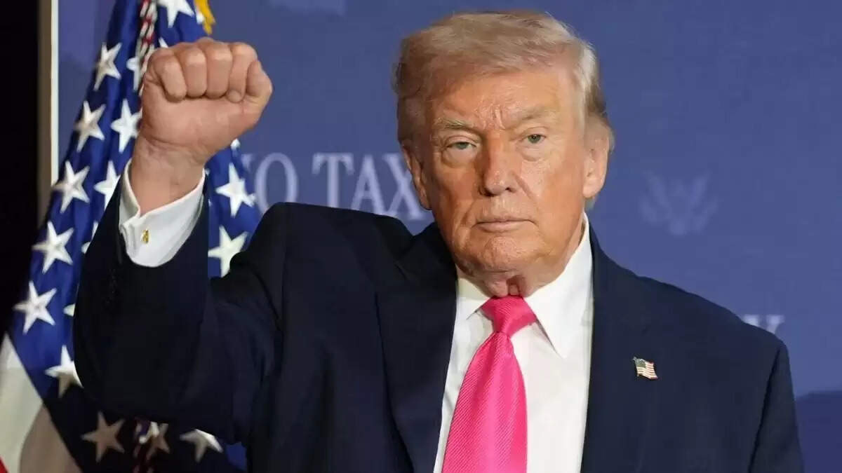 डोनाल्ड ट्रम्प ने ईरान के साथ तनाव कम करने के लिए सीजफायर बढ़ाने की घोषणा की