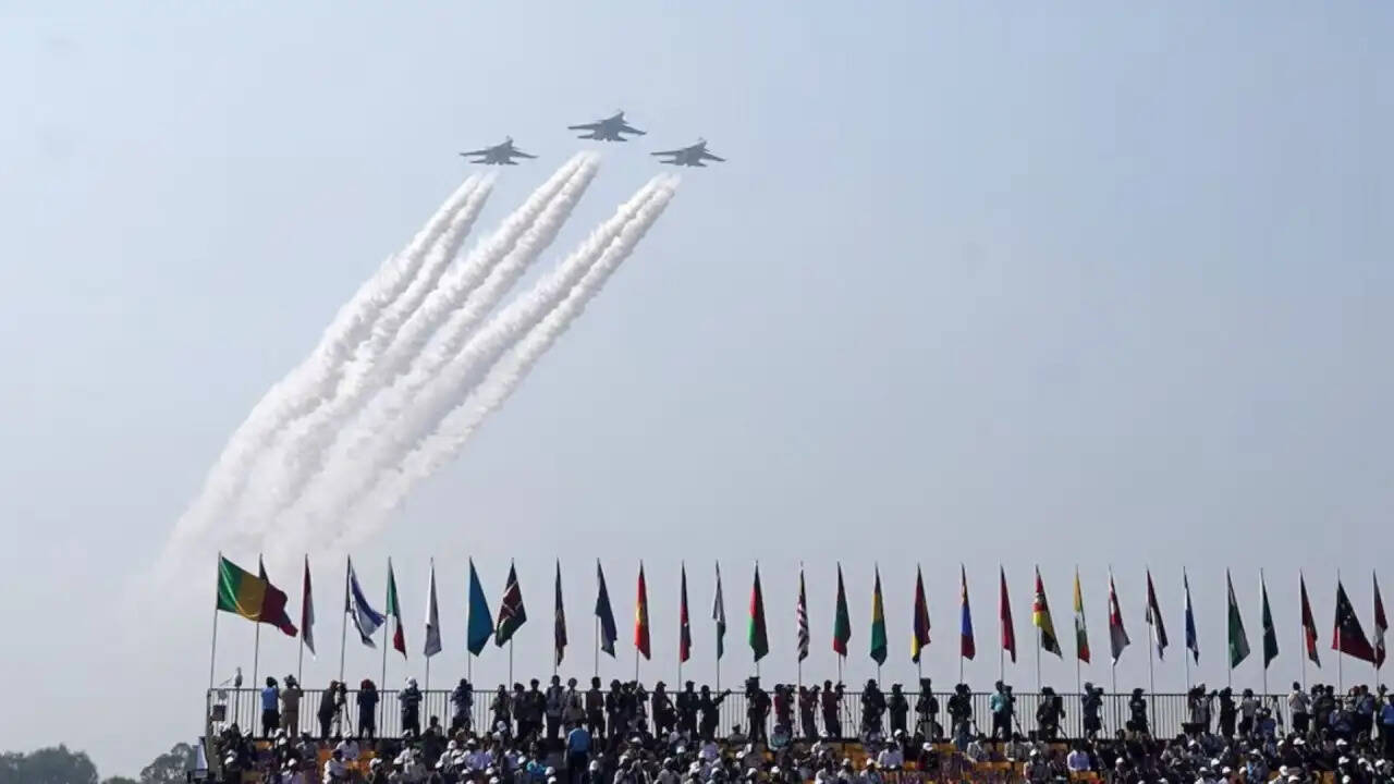 भारत की रक्षा क्षमता को बढ़ाने के लिए 2.38 लाख करोड़ रुपये के प्रस्तावों को मिली मंजूरी