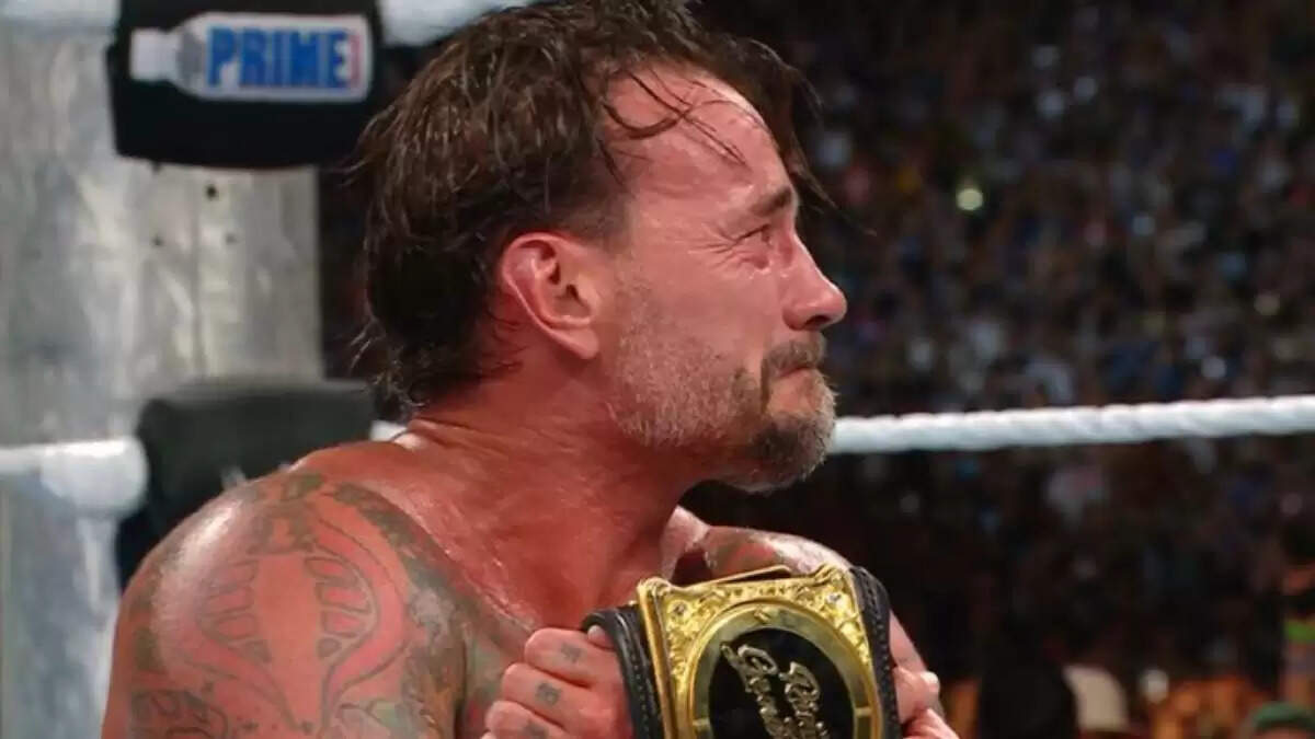 WWE SummerSlam 2025: CM Punk की हार के बाद फैंस से भावुक माफी