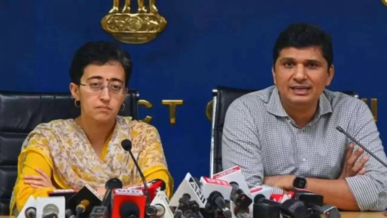 दिल्ली में बारिश के बाद जलभराव: AAP ने BJP पर साधा निशाना