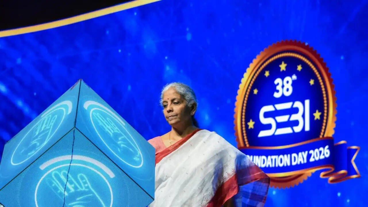 क्लॉड माइथोस: एंथ्रोपिक का नया AI मॉडल जो वित्तीय जगत में चिंता का कारण बना