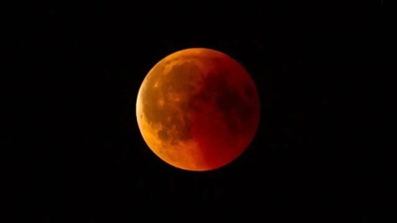 2026 का पहला चंद्र ग्रहण: जानें इसके प्रभाव और उपाय