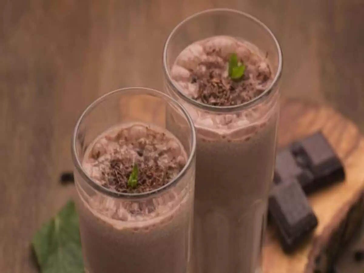 बच्चों का पसंदीदा चॉकलेट शेक बनाने की आसान विधि