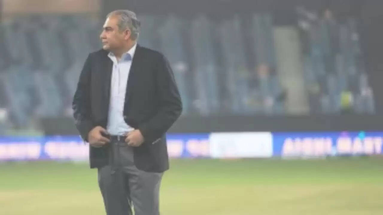 एशिया कप ट्रॉफी विवाद: मोहसिन नकवी ने खारिज की माफी की अफवाहें