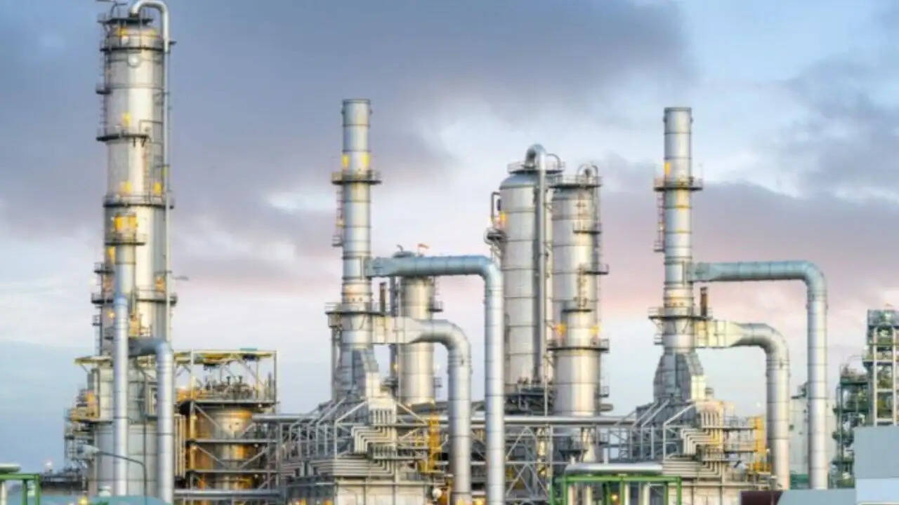 भारत में ईंधन संकट: LPG भंडार बढ़ाने की तैयारी