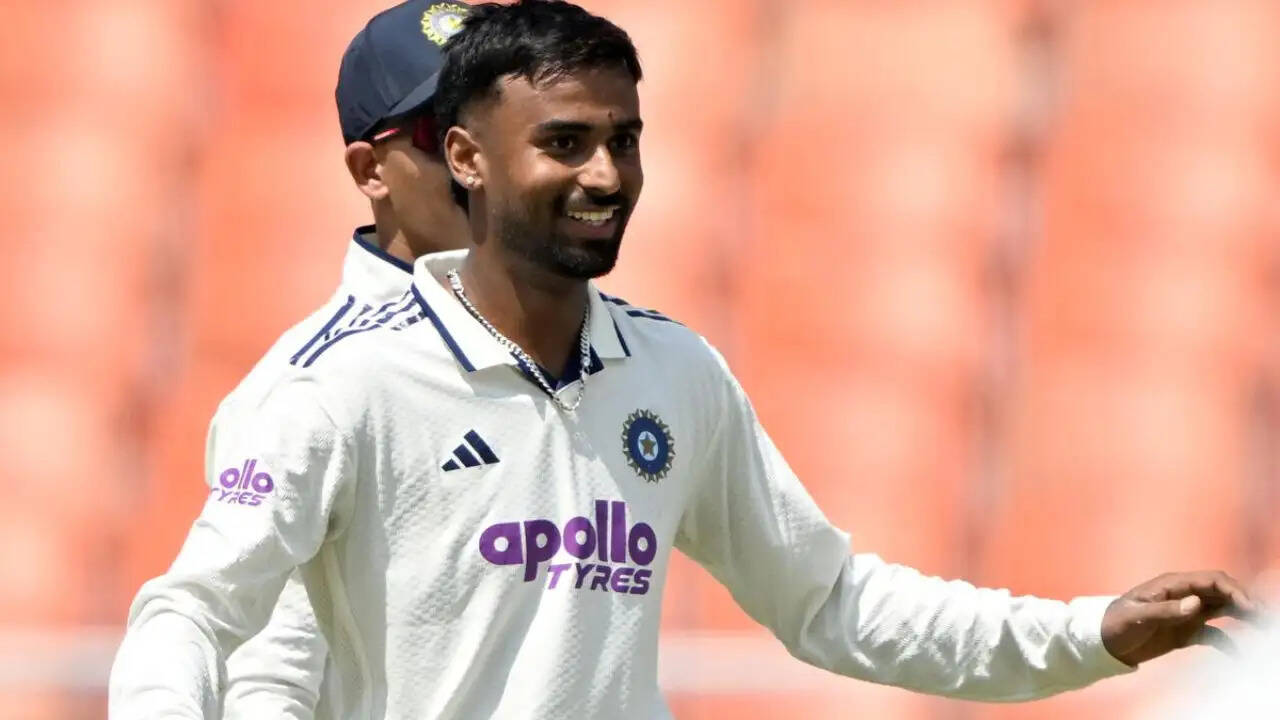 मानव सुथार का टेस्ट क्रिकेट में शानदार डेब्यू