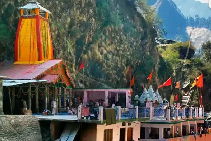 चारधाम यात्रा 2026 का शुभारंभ: गंगोत्री और यमुनोत्री के कपाट खोले गए