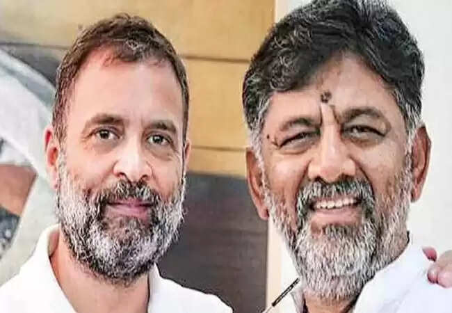 कर्नाटक में मुख्यमंत्री पद के लिए कांग्रेस में बढ़ता तनाव