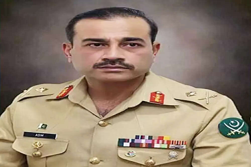 पाकिस्तान में असीम मुनीर की नई सैन्य भूमिका: सीडीएफ और सीओएएस का पदभार