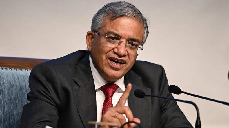 पश्चिम बंगाल में चुनावों की स्वतंत्रता सुनिश्चित करने के लिए अधिकारियों को निर्देश