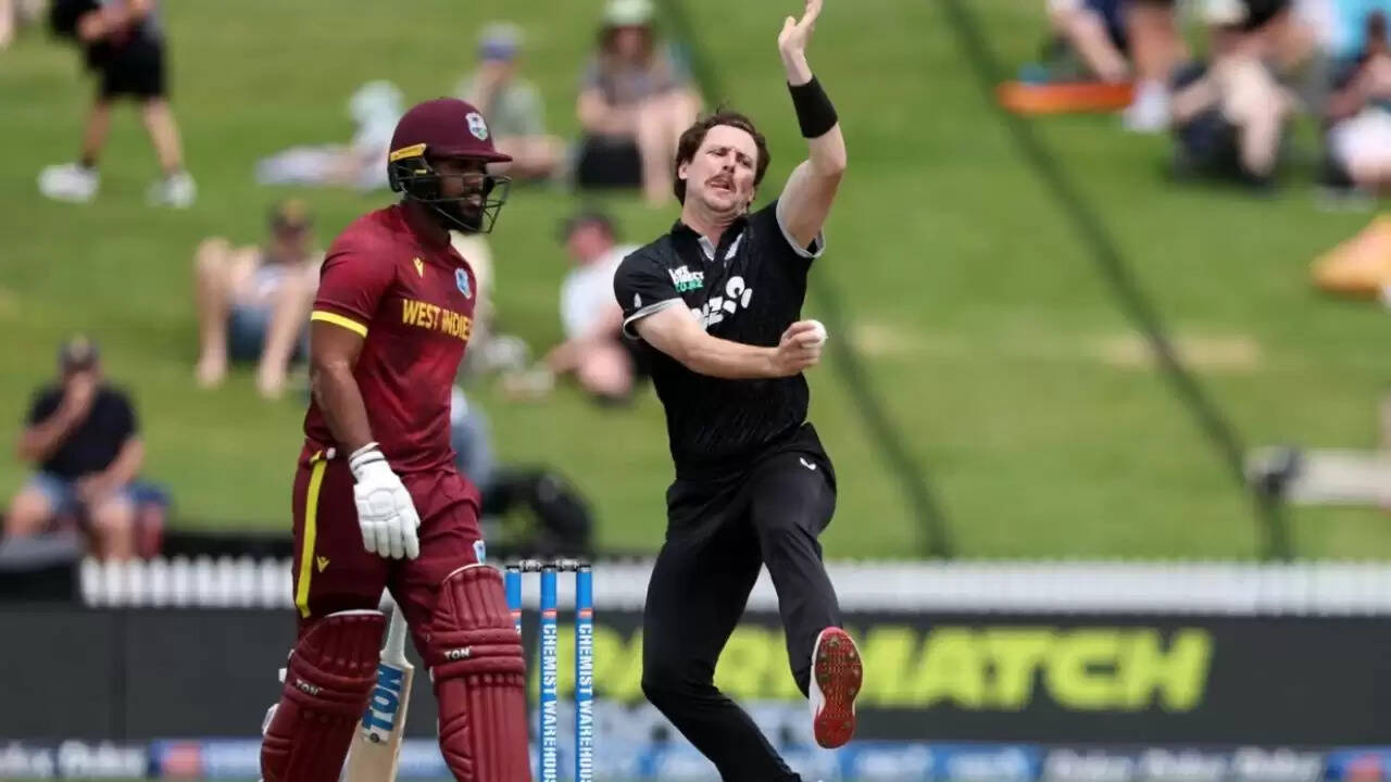 न्यूजीलैंड ने वेस्टइंडीज को तीसरे वनडे में 4 विकेट से हराया, सीरीज 3-0 से जीती