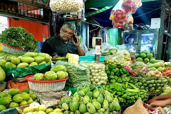 महंगाई में गिरावट: सब्जियों और दालों की कीमतों में कमी