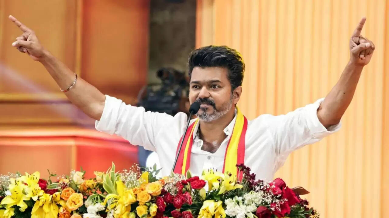 तमिल सुपरस्टार विजय बने TVK के मुख्यमंत्री पद के उम्मीदवार, BJP से गठबंधन की संभावना खारिज