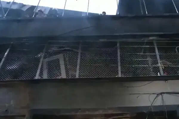 मध्य प्रदेश में आग लगने से 7 लोगों की मौत, इलेक्ट्रिक वाहन चार्जिंग से हुआ विस्फोट