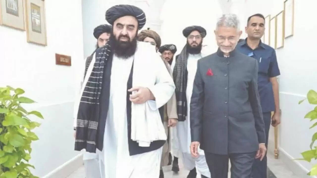 अफगान विदेश मंत्री Aamir Khan Muttaqi की भारत यात्रा: निवेश और व्यापार पर नई पहल
