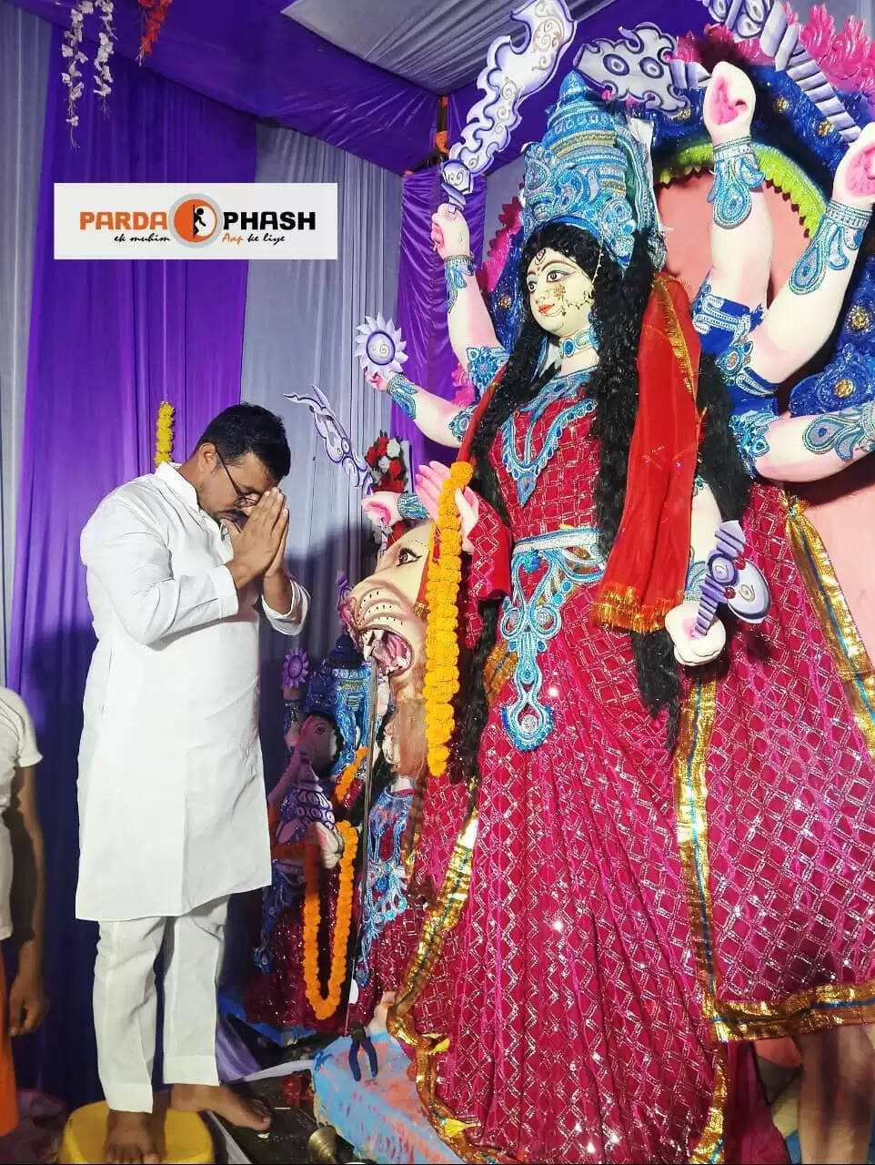 सोनौली में नवरात्रि पर्व की धूम, बैजू यादव ने पूजा पंडालों का दौरा किया