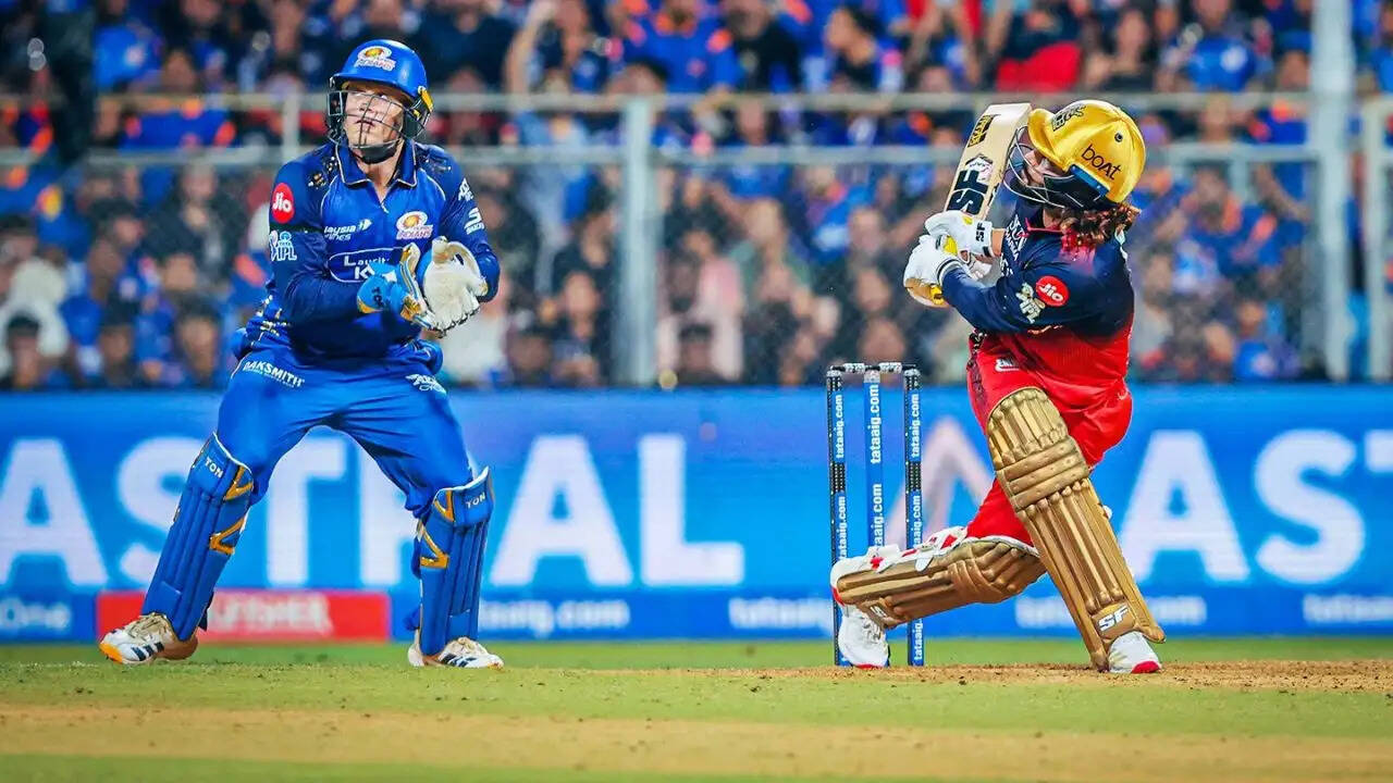 IPL 2026: मुंबई इंडियंस और RCB के मैच में आशा भोसले को श्रद्धांजलि