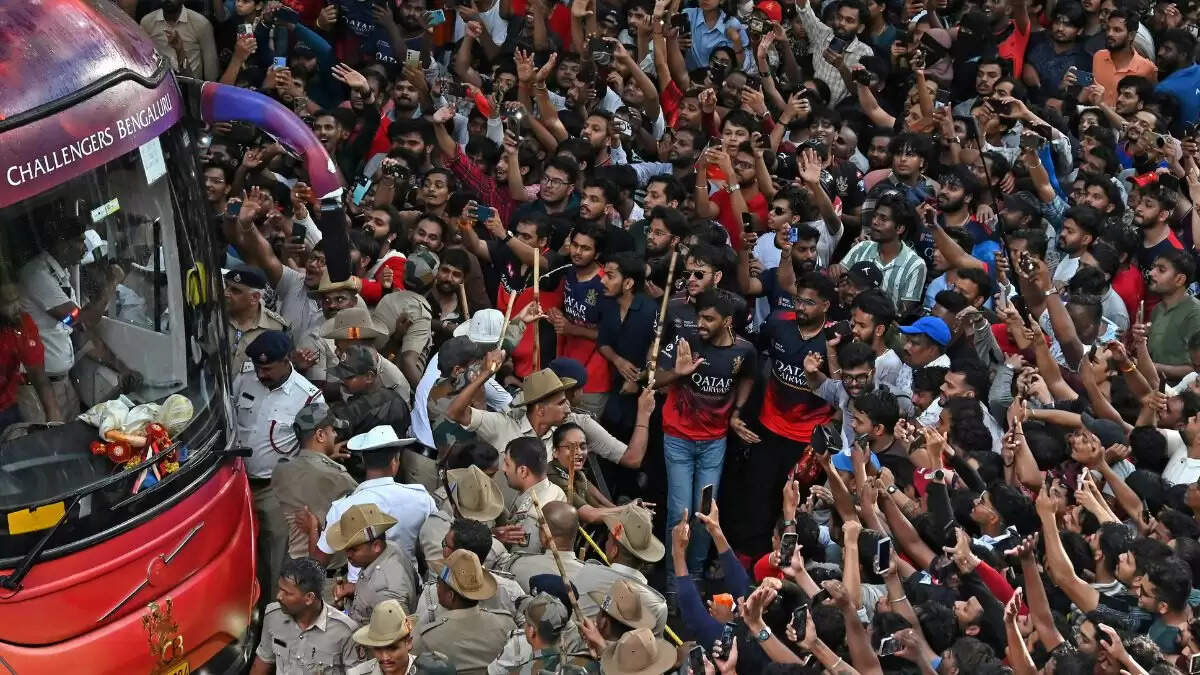 चिन्नास्वामी में भगदड़: आरसीबी पर उठे सवाल