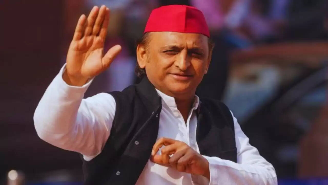 अखिलेश यादव का विवादित बयान: दीपावली पर खर्च और योगी सरकार पर तीखा हमला