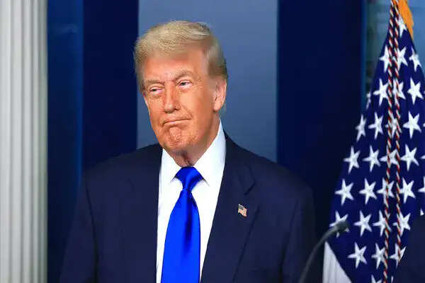 अमेरिकी सुप्रीम कोर्ट के फैसले से ट्रंप के टैरिफ पर लगी रोक