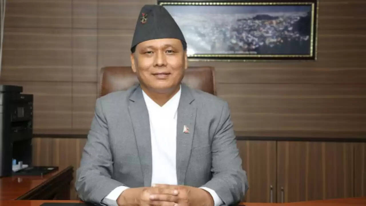 नेपाल में राजनीतिक संकट: कुलमन घीसिंग बन सकते हैं अंतरिम प्रधानमंत्री