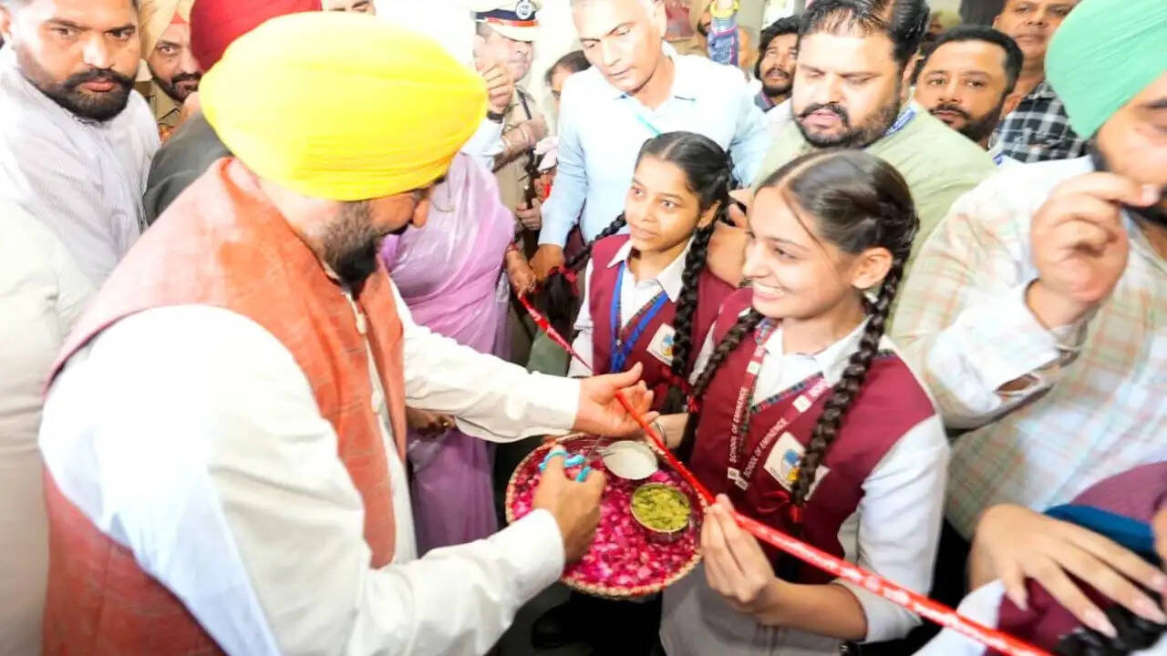 पंजाब में शिक्षा का नया अध्याय: मुख्यमंत्री भगवंत सिंह मान ने लुधियाना में खोले दो नए 'स्कूल ऑफ एमिनेंस'