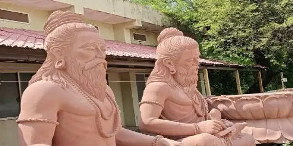 उज्जैन के महाकाल महालोक में लाल बलुआ पत्थर से बनी सप्तऋषियों की भव्य प्रतिमाएं होंगी स्थापित