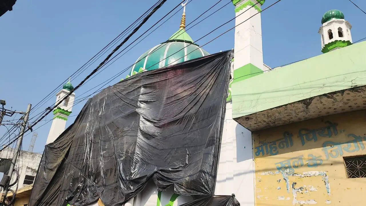 संभल में होली के जश्न के लिए प्रशासन की विशेष तैयारियां: शांति और भाईचारे का संदेश