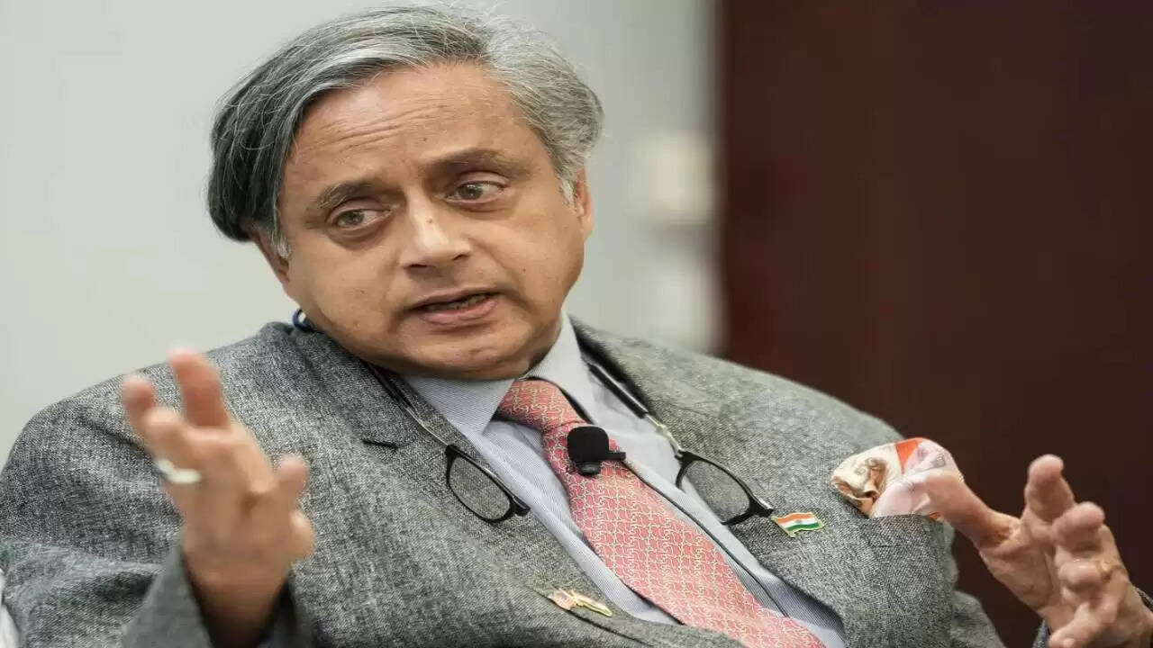 Shashi Tharoor का 'राष्ट्र प्रथम' सिद्धांत: राजनीति में सहयोग की आवश्यकता