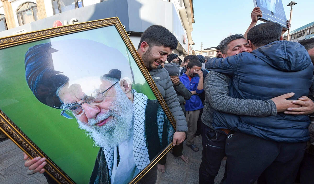 अयातुल्ला खामेनेई: भारत में हीरो या विलेन?