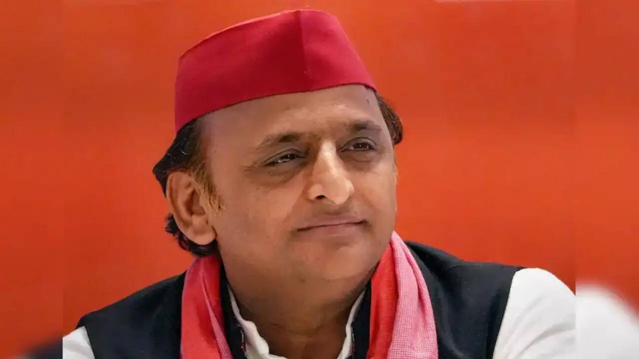 क्या सपा विधायकों की शादी में शामिल होना बन गया है पार्टी के लिए सिरदर्द?