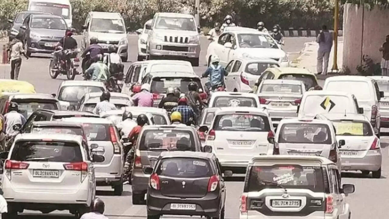 दिल्ली में पुराने वाहनों पर रोक: क्या मिलेगी राहत?