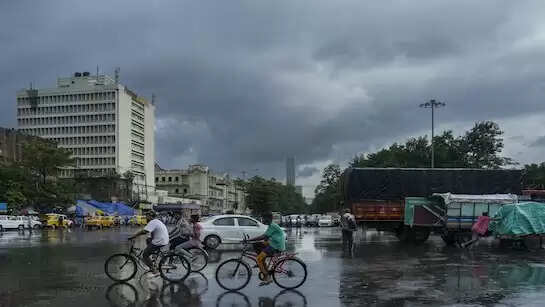 दिल्ली में बारिश से गर्मी में मिली राहत, मौसम में बदलाव