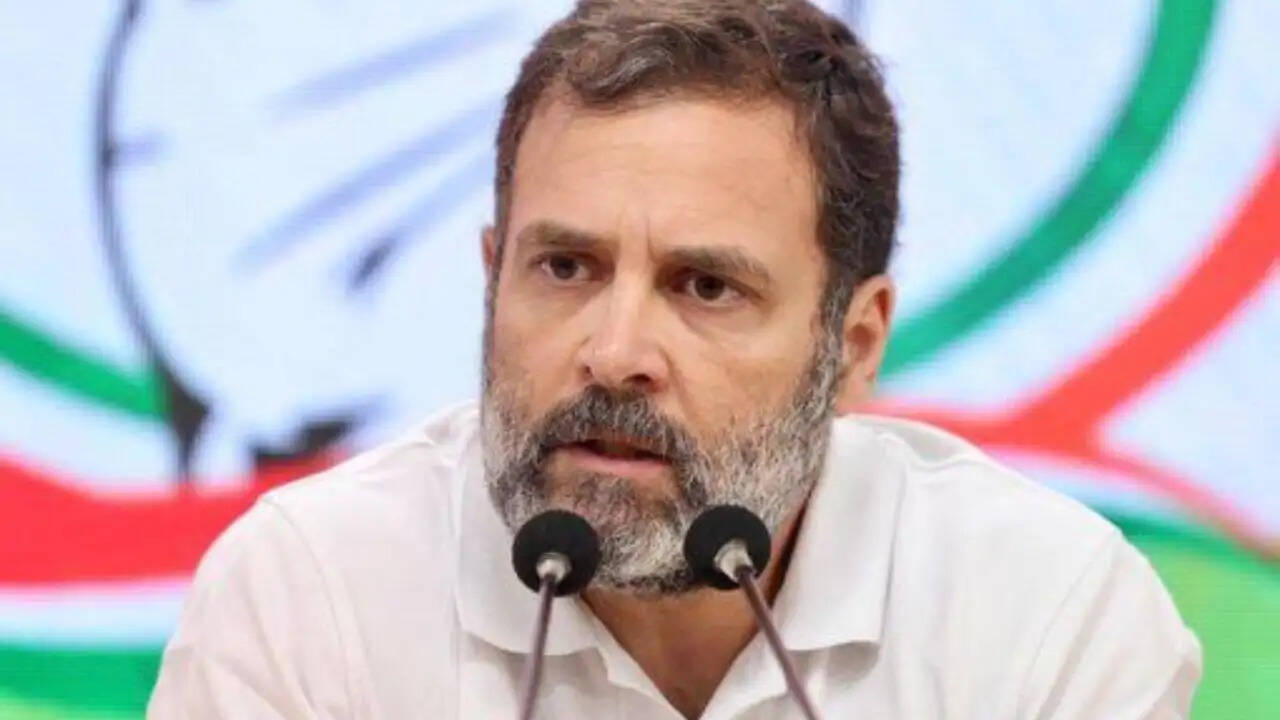 राहुल गांधी ने नीट पेपर लीक पर सरकार को घेरा, इस्तीफे की मांग जारी