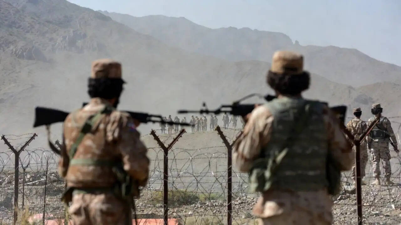अफगानिस्तान-पाकिस्तान सीमा पर फिर से भड़की हिंसा: क्या है कारण?