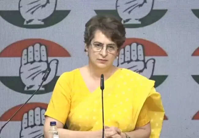 प्रियंका गांधी ने महिला आरक्षण पर प्रेस कॉन्फ्रेंस में उठाए गंभीर सवाल