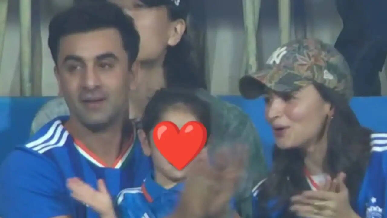 T20 वर्ल्ड कप में आलिया और रणबीर का परिवारिक जलवा