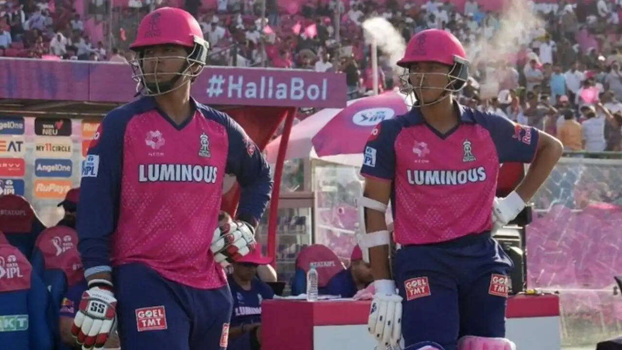 IPL 2026: युवा बल्लेबाज Vaibhav SuryaVanshi ने बनाया नया रिकॉर्ड, 100 छक्के लगाने में लगे केवल 514 गेंदें
