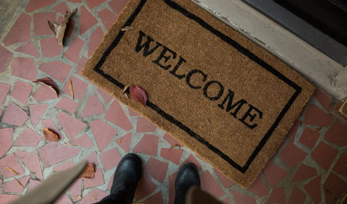 वास्तु के अनुसार डोरमैट का महत्व और सही चयन