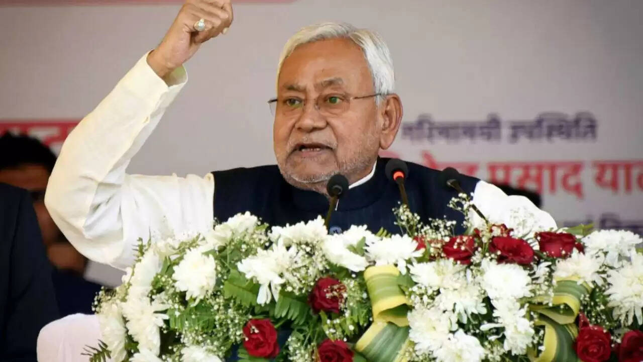 बिहार में नई सरकार के गठन की तैयारी, नीतीश कुमार की अगुवाई में शपथ ग्रहण समारोह