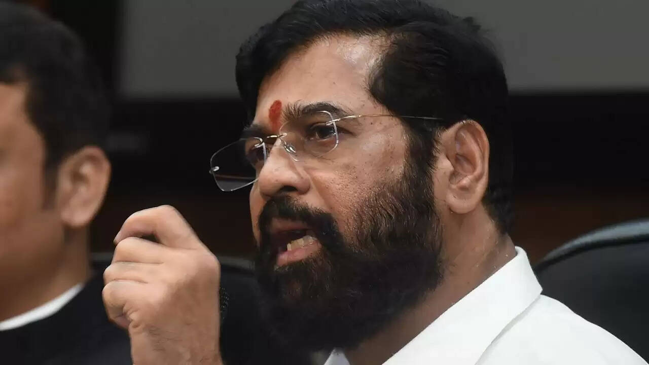 आयकर विभाग ने शिंदे परिवार को भेजा नोटिस, VITS होटल नीलामी विवाद में उठे सवाल