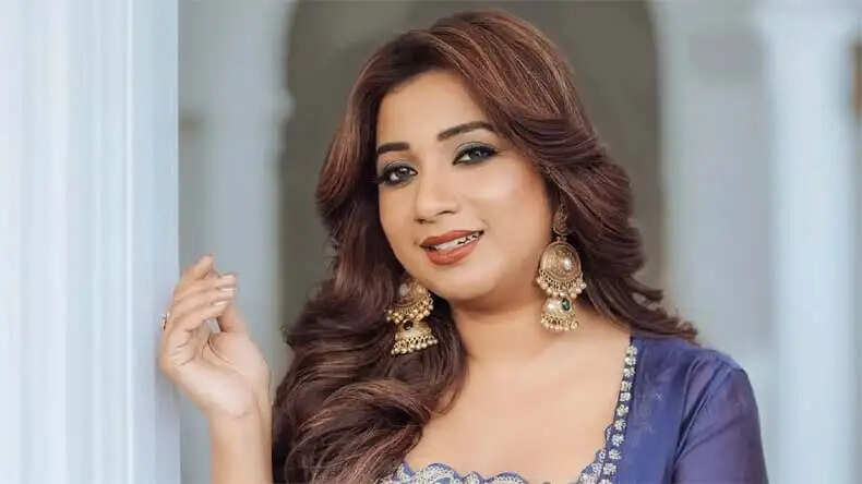 श्रेया घोषाल ने पंजाबी गानों पर किया मजाक, फैंस में मचा हंगामा