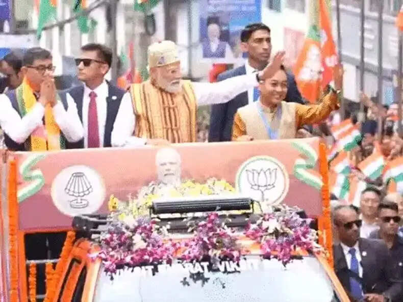 पीएम मोदी का सिक्किम दौरा: 4000 करोड़ की परियोजनाओं का शिलान्यास