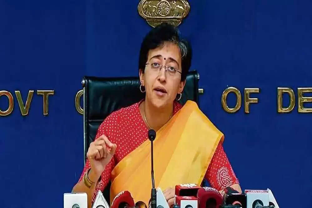 दिल्ली में प्राइवेट स्कूलों की फीस पर आम आदमी पार्टी का भाजपा पर आरोप