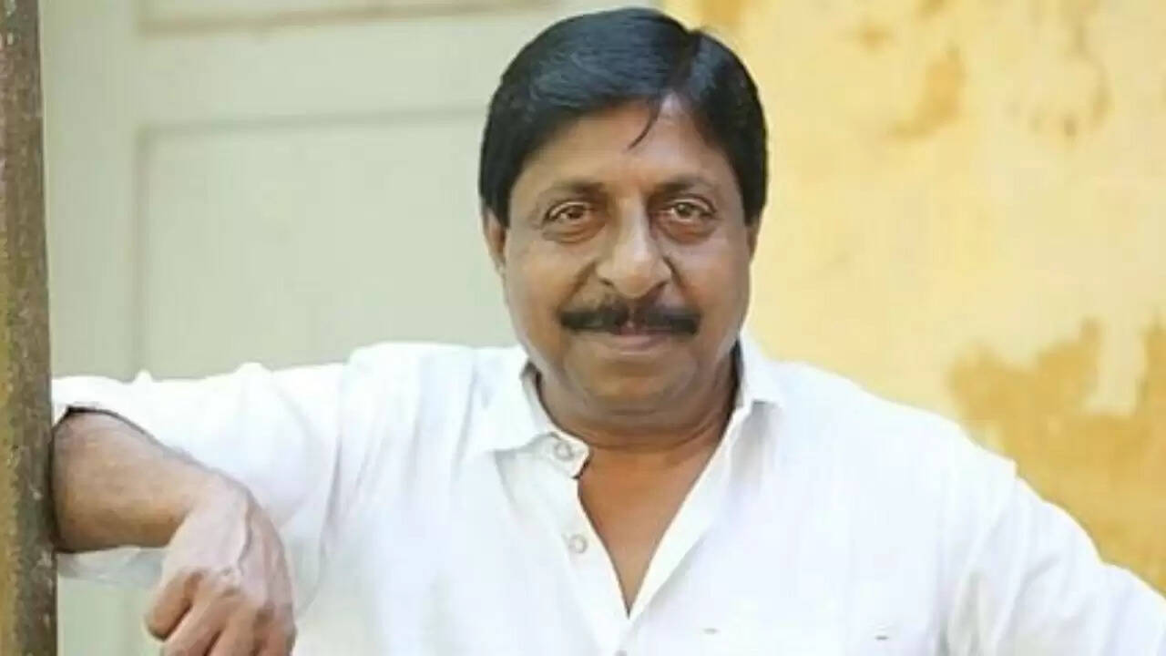 मलयालम सिनेमा के दिग्गज श्रीनिवासन का निधन: फिल्म इंडस्ट्री में शोक की लहर