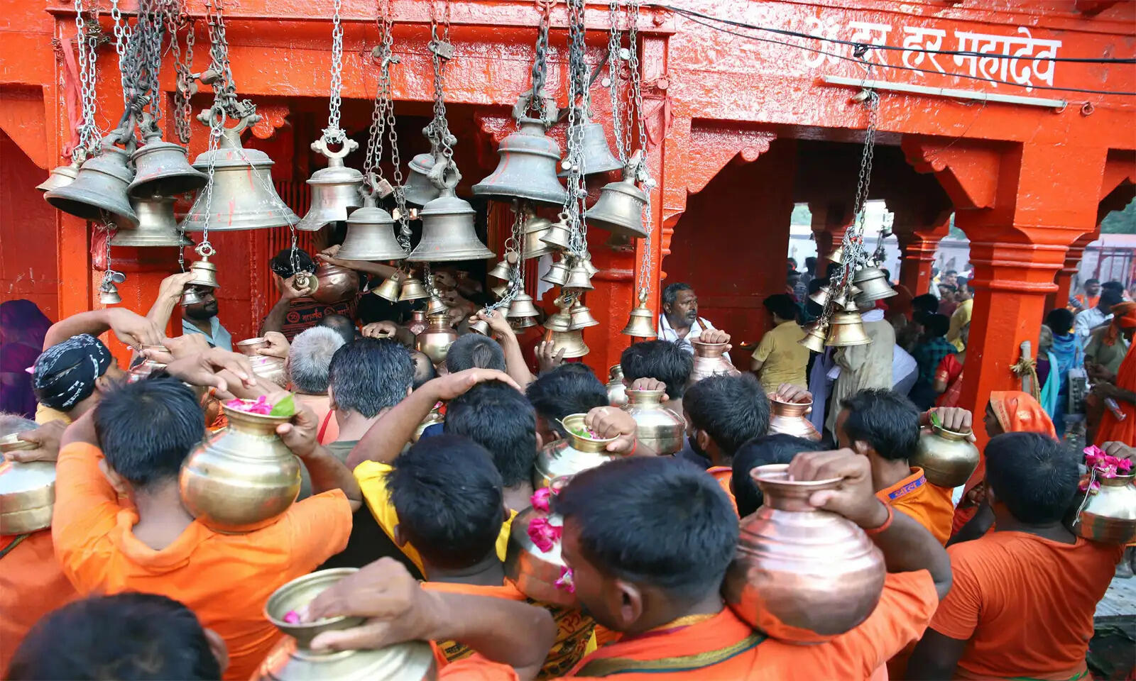 माता शैलपुत्री: आध्यात्मिक उन्नति और संकल्प का प्रतीक